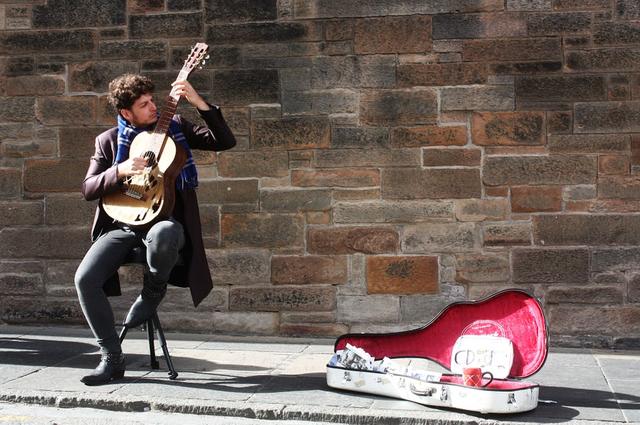 Уличные музыканты в Неаполе Уличные музыканты в Неаполе